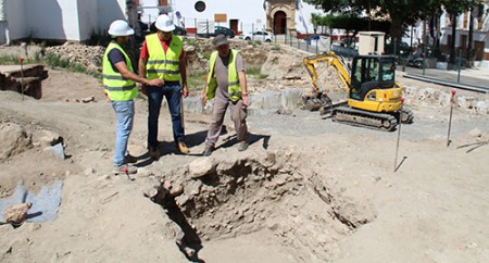 Continúan los trabajos arqueológicos en la Plaza de la Constitución de Cártama