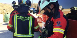 Cuatro heridos tras el incendio de un camión en las afueras de Cártama